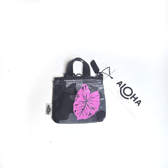 HAWAII EXCLUSIVE NWT ALOHA Collection Tiny Tripper Kalo Camo Black Pink Taro - Picture 1 of 4